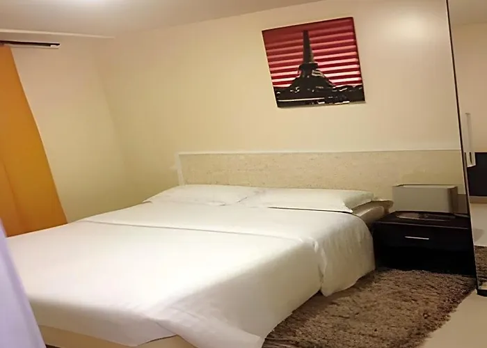 Hotel Paris Lecluse